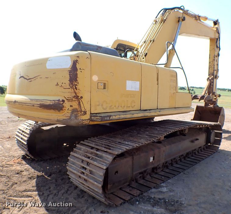 image for item MF9401 1999 Komatsu PC200LC-6  excavator