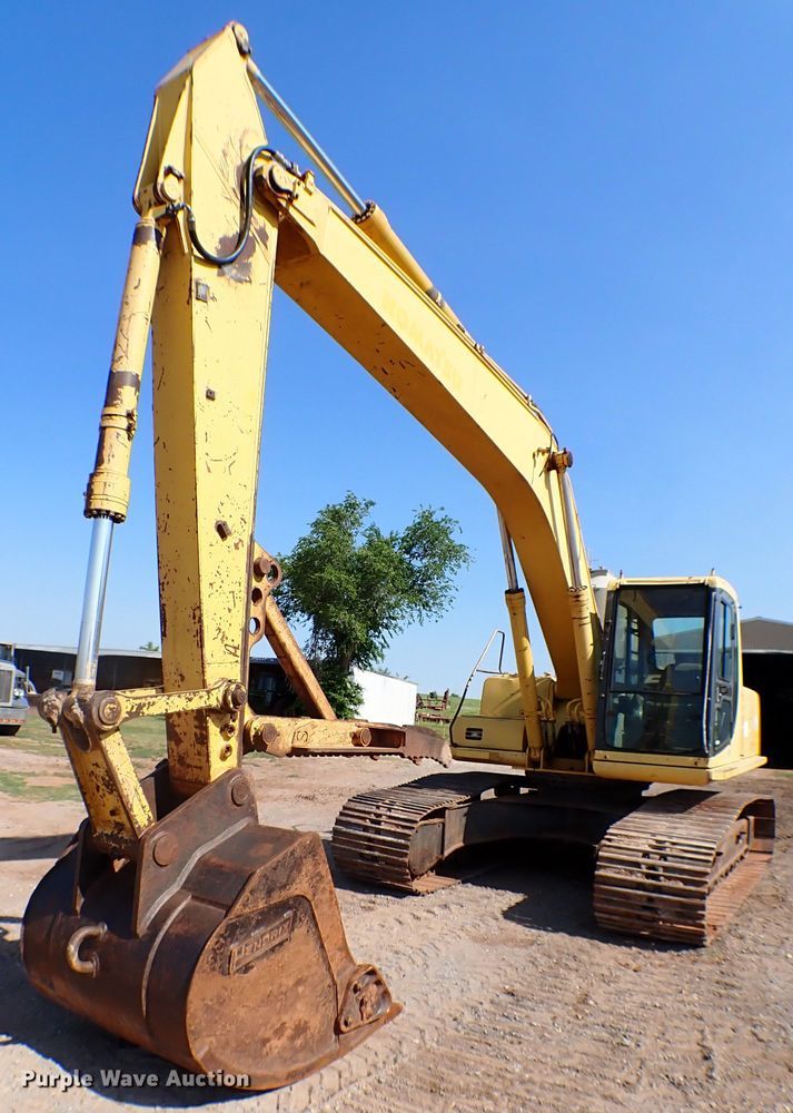 image for item MF9401 1999 Komatsu PC200LC-6  excavator