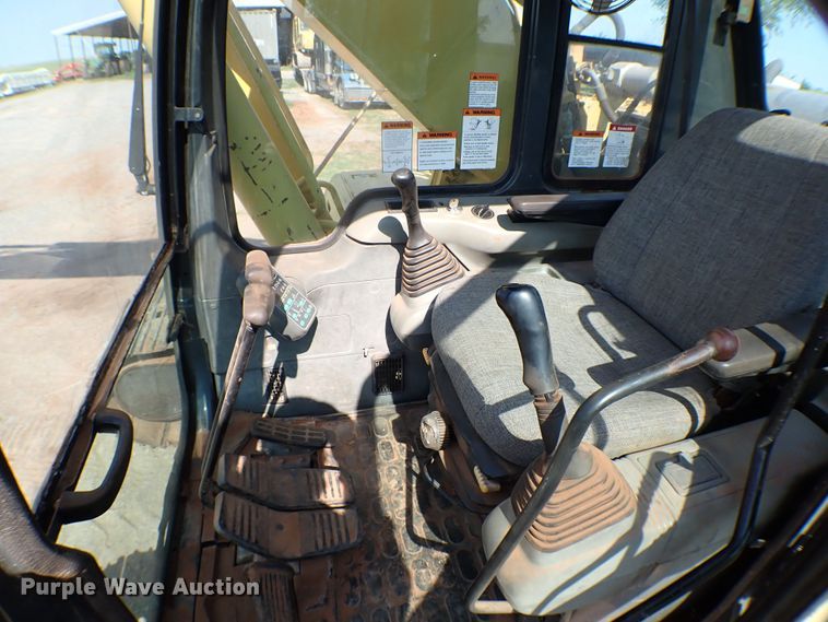 image for item MF9401 1999 Komatsu PC200LC-6  excavator