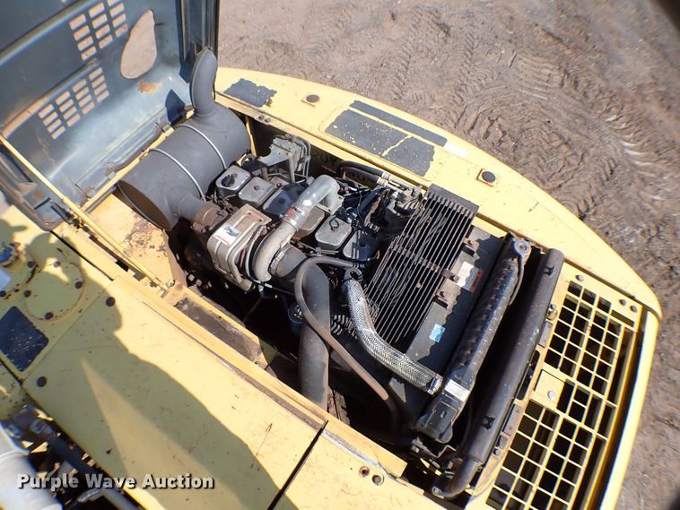image for item MF9401 1999 Komatsu PC200LC-6  excavator
