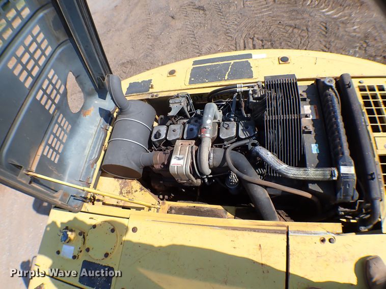 image for item MF9401 1999 Komatsu PC200LC-6  excavator