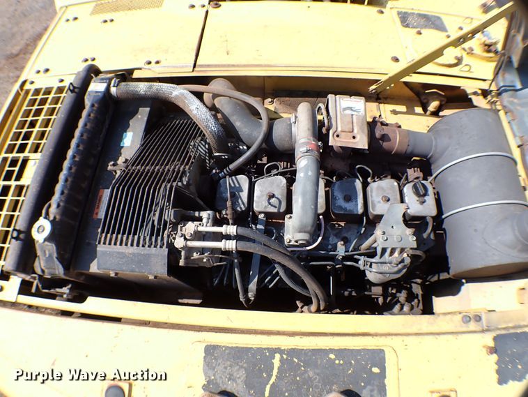 image for item MF9401 1999 Komatsu PC200LC-6  excavator