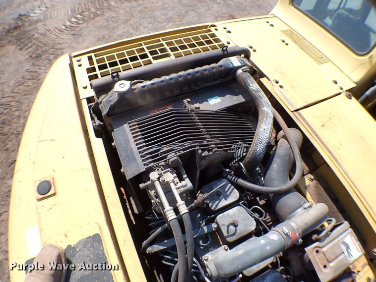 image for item MF9401 1999 Komatsu PC200LC-6  excavator