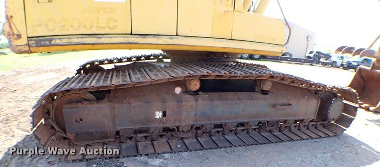 image for item MF9401 1999 Komatsu PC200LC-6  excavator