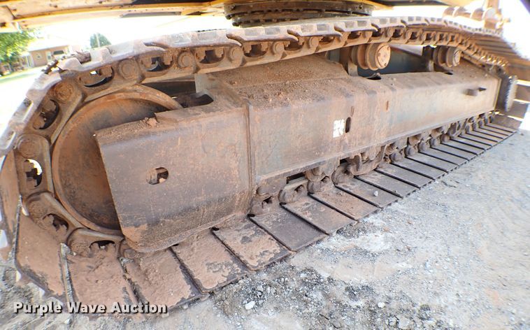 image for item MF9401 1999 Komatsu PC200LC-6  excavator