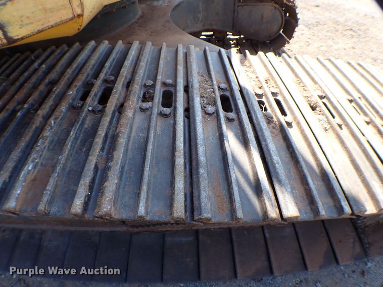 image for item MF9401 1999 Komatsu PC200LC-6  excavator