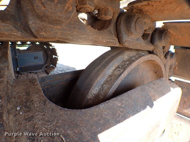 image for item MF9401 1999 Komatsu PC200LC-6  excavator