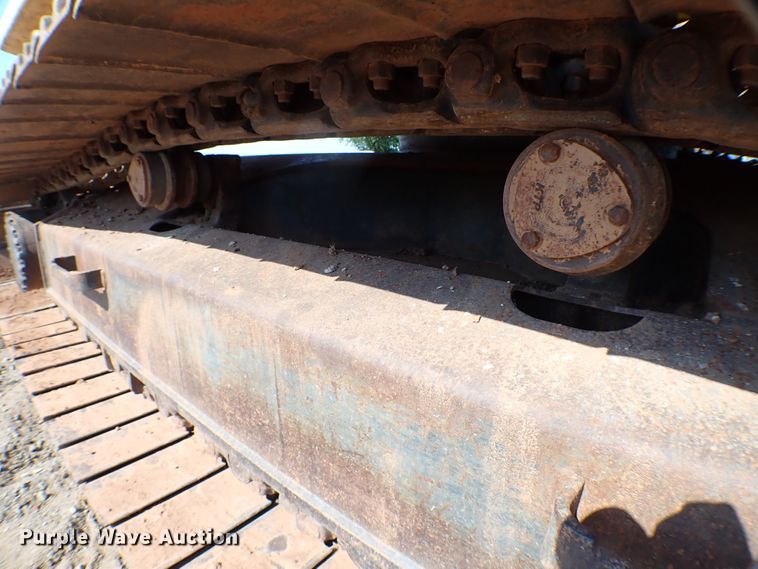 image for item MF9401 1999 Komatsu PC200LC-6  excavator