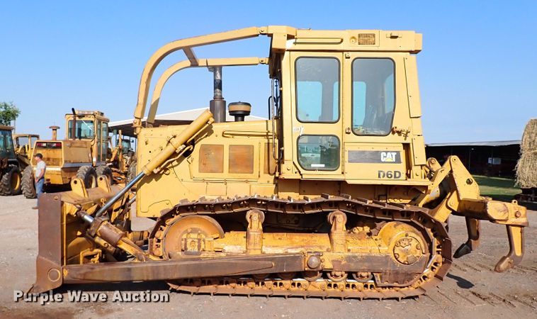 image for item MF9403 1985 Caterpillar D6D  dozer