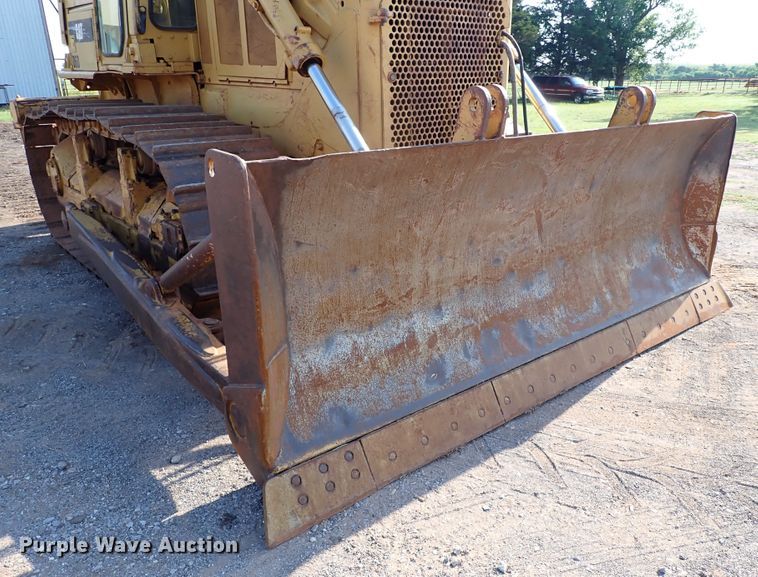 image for item MF9403 1985 Caterpillar D6D  dozer
