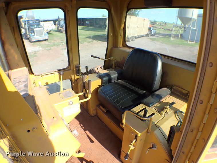 image for item MF9403 1985 Caterpillar D6D  dozer