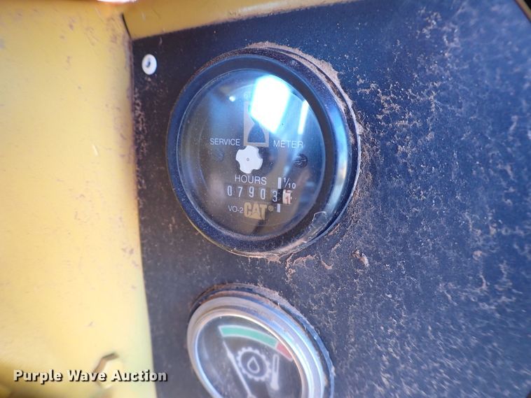 image for item MF9403 1985 Caterpillar D6D  dozer