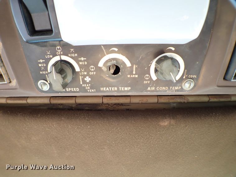 image for item MF9403 1985 Caterpillar D6D  dozer