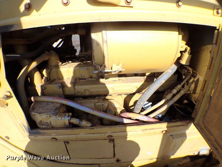 image for item MF9403 1985 Caterpillar D6D  dozer