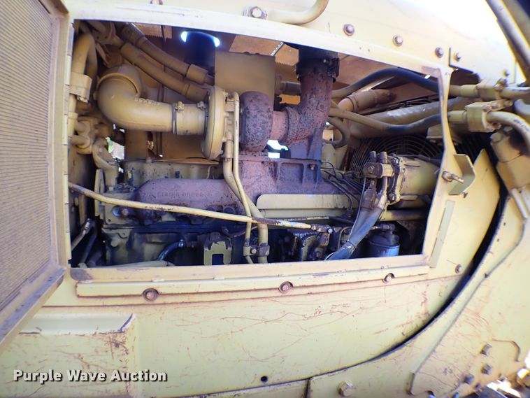 image for item MF9403 1985 Caterpillar D6D  dozer