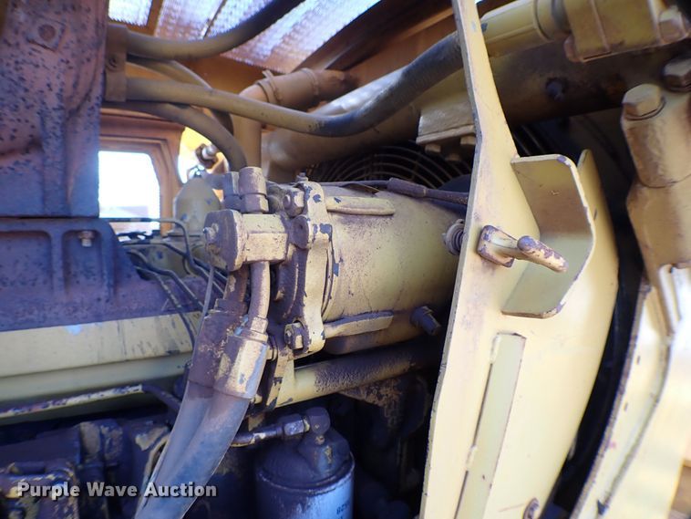 image for item MF9403 1985 Caterpillar D6D  dozer