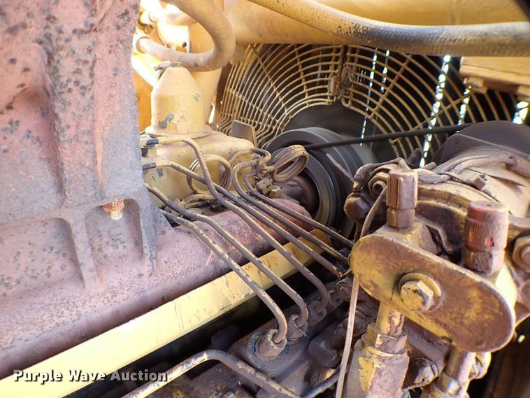 image for item MF9403 1985 Caterpillar D6D  dozer