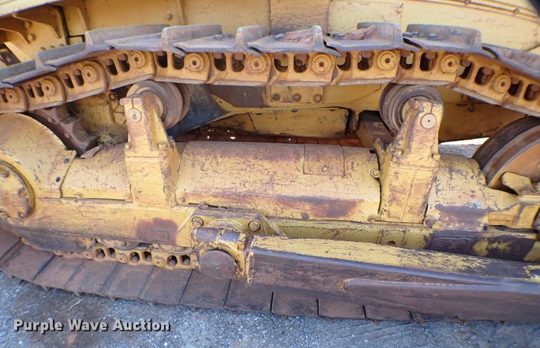 image for item MF9403 1985 Caterpillar D6D  dozer