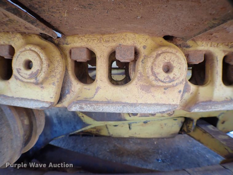 image for item MF9403 1985 Caterpillar D6D  dozer