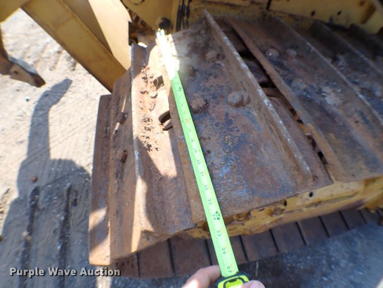 image for item MF9403 1985 Caterpillar D6D  dozer