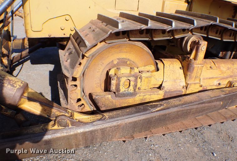 image for item MF9403 1985 Caterpillar D6D  dozer