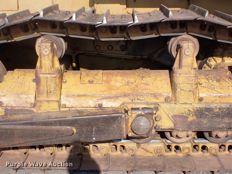 image for item MF9403 1985 Caterpillar D6D  dozer