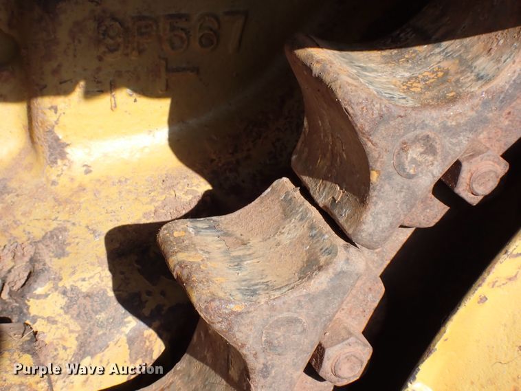 image for item MF9403 1985 Caterpillar D6D  dozer