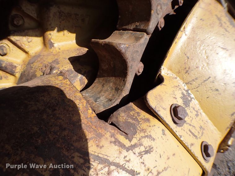 image for item MF9403 1985 Caterpillar D6D  dozer