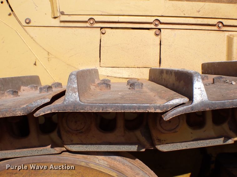 image for item MF9403 1985 Caterpillar D6D  dozer