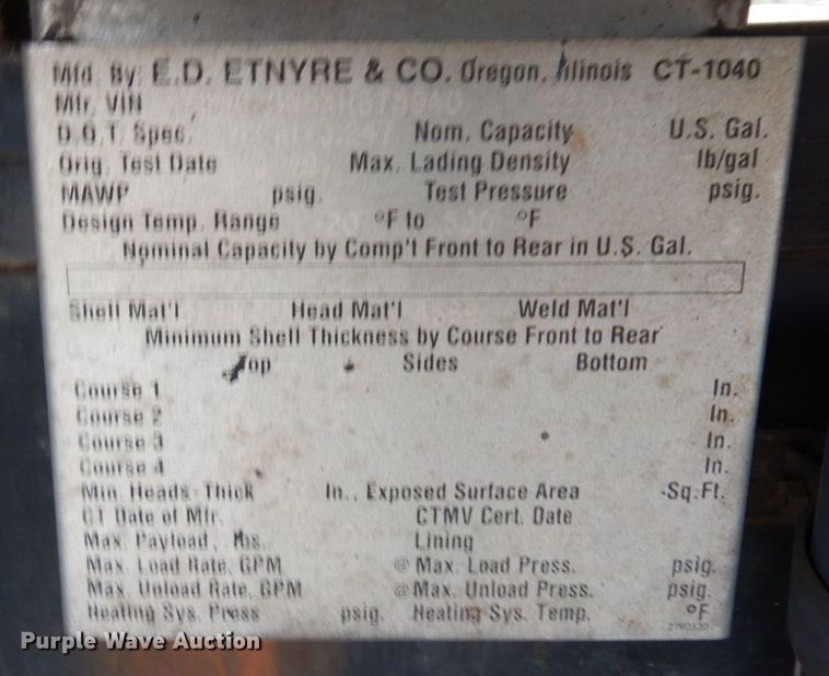 image for item MF9554 1999 International 4700  oil distributor truck