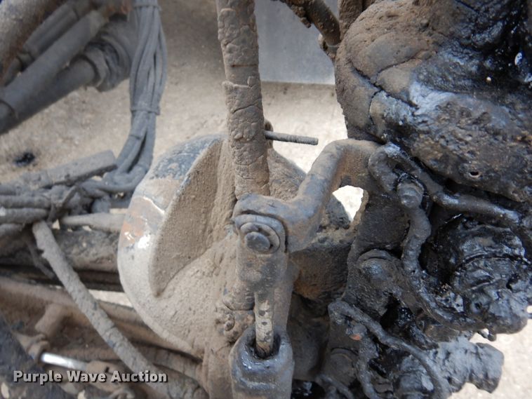 image for item MF9554 1999 International 4700  oil distributor truck