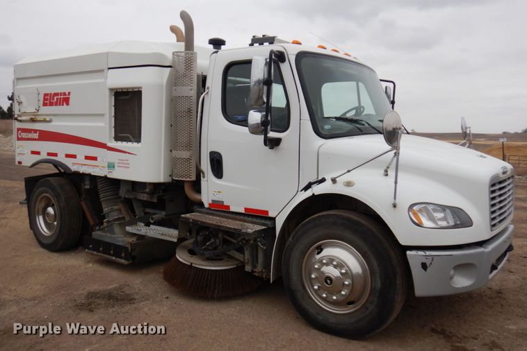 image for item MF9555 2008 Freightliner M2 106  street sweeper truck