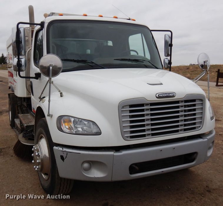 image for item MF9555 2008 Freightliner M2 106  street sweeper truck