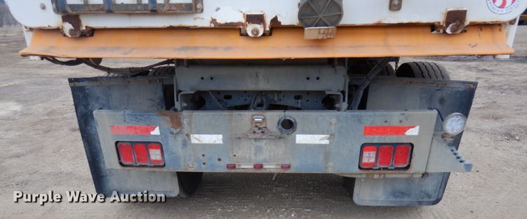 image for item MF9555 2008 Freightliner M2 106  street sweeper truck