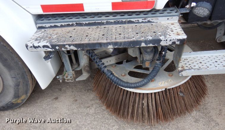 image for item MF9555 2008 Freightliner M2 106  street sweeper truck