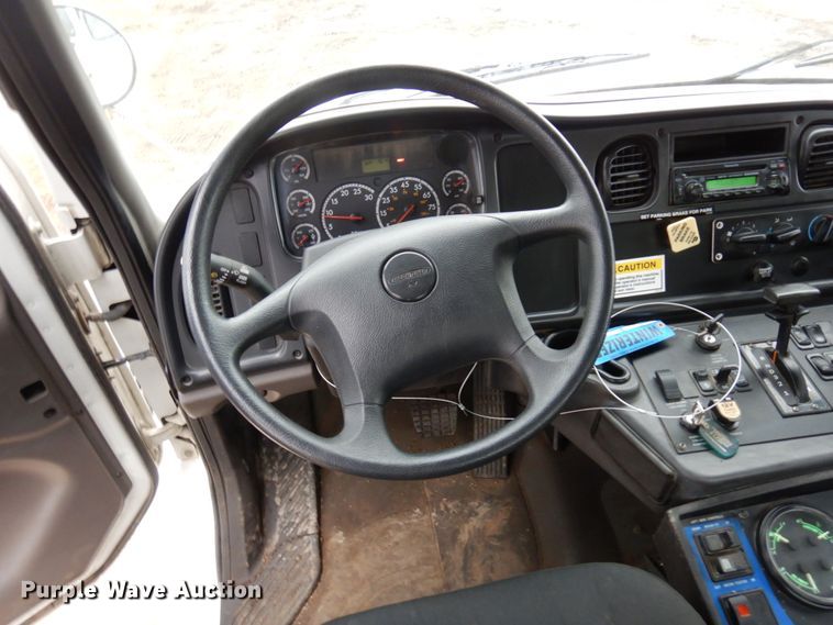 image for item MF9555 2008 Freightliner M2 106  street sweeper truck