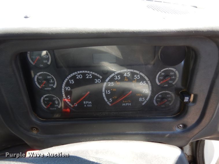 image for item MF9555 2008 Freightliner M2 106  street sweeper truck