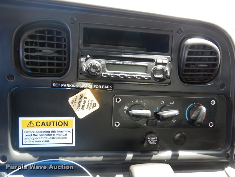 image for item MF9555 2008 Freightliner M2 106  street sweeper truck