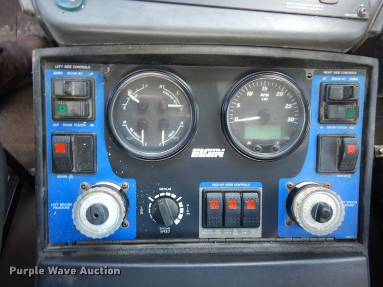 image for item MF9555 2008 Freightliner M2 106  street sweeper truck