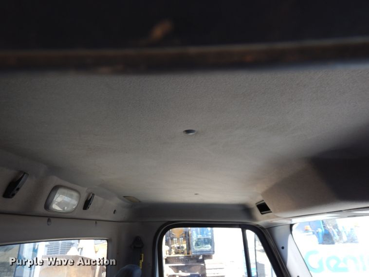 image for item MF9555 2008 Freightliner M2 106  street sweeper truck