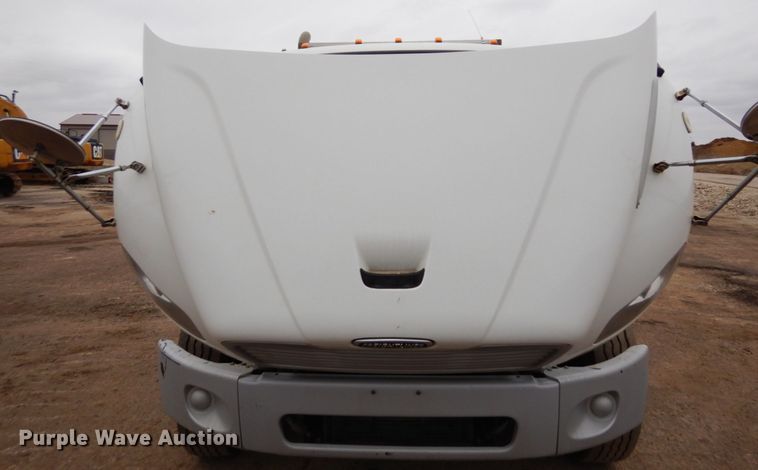 image for item MF9555 2008 Freightliner M2 106  street sweeper truck