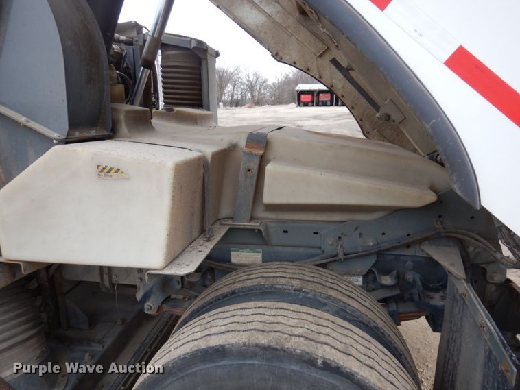 image for item MF9555 2008 Freightliner M2 106  street sweeper truck