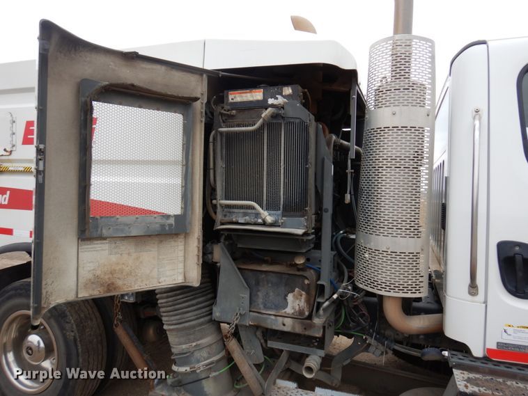 image for item MF9555 2008 Freightliner M2 106  street sweeper truck