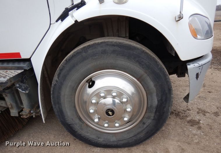 image for item MF9555 2008 Freightliner M2 106  street sweeper truck