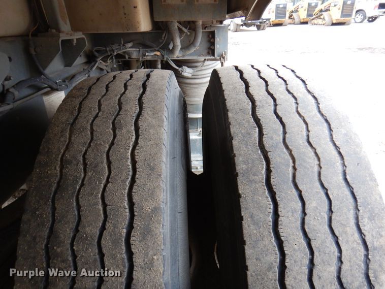 image for item MF9555 2008 Freightliner M2 106  street sweeper truck