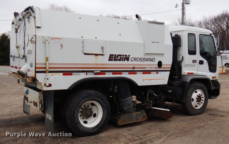 image for item MF9556 1998 GMC T7500  street sweeper truck