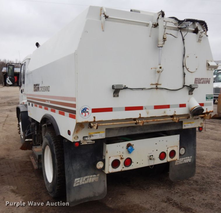 image for item MF9556 1998 GMC T7500  street sweeper truck