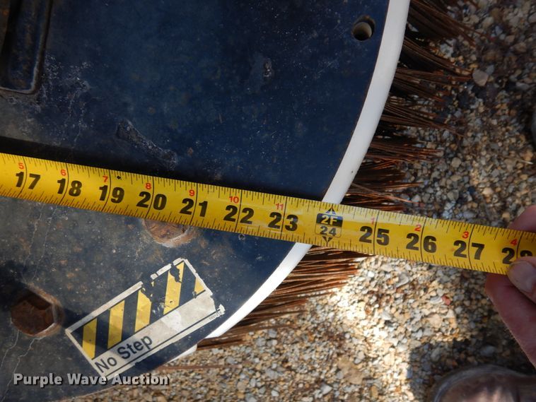 image for item MF9556 1998 GMC T7500  street sweeper truck