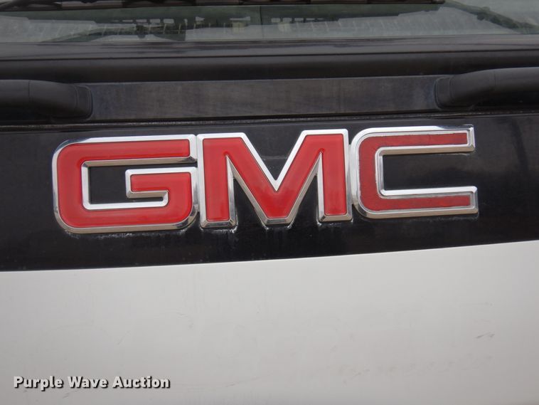 image for item MF9556 1998 GMC T7500  street sweeper truck