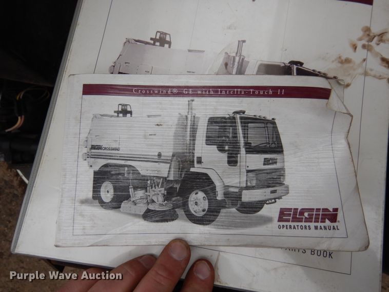 image for item MF9556 1998 GMC T7500  street sweeper truck